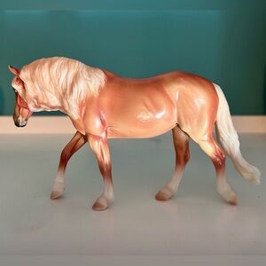 Breyer Classics Collection Horse Palomino Mare #938